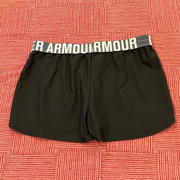Under Armour women’s medium black Training / running Shorts - Picture 7 of 16